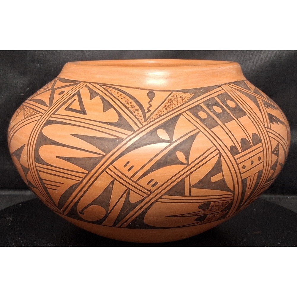 Southwestern Style Terracotta Pottery Vessel Geometric Black Design 3.5x5.25